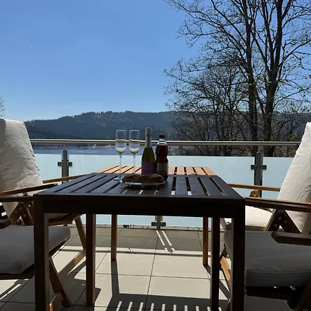 Lakeview Daire