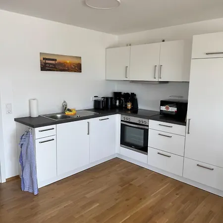 Daire Lakeview
