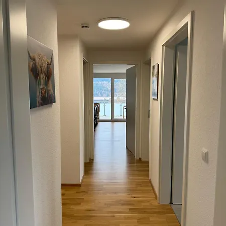Lakeview Daire